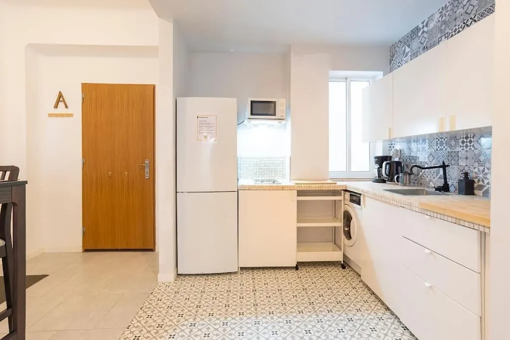 Apartment 3 Bedroom Flat In Historic Centre Malaga