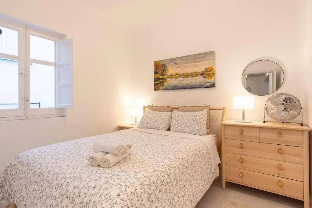 3 Bedroom Flat In Historic Centre Malaga